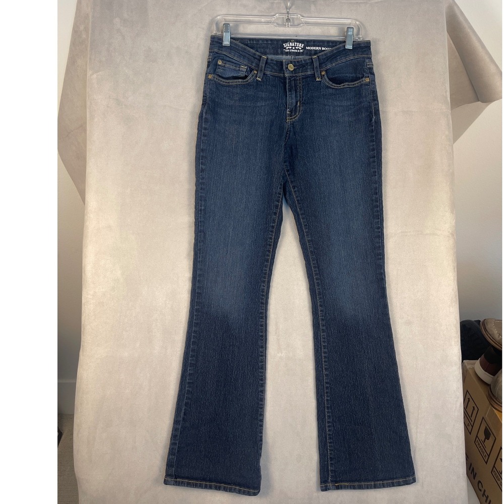 Signature Levi Strauss Modern Bootcut Jeans Dark Wash Denim Womens Size 10